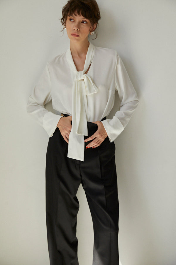 Helga Bow Tied Blouse  <br> -WHT-