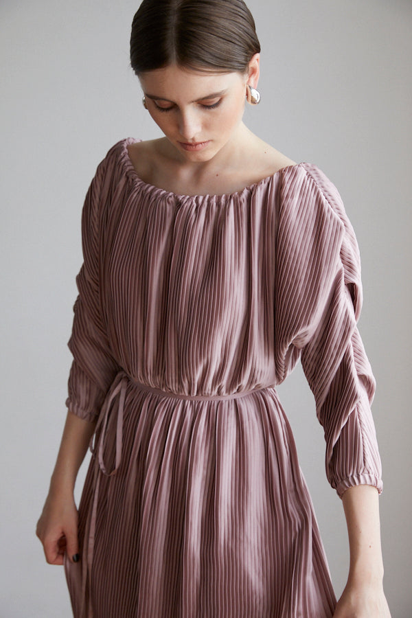 Isabel Pleated Dress <br> -Mauve PNK-