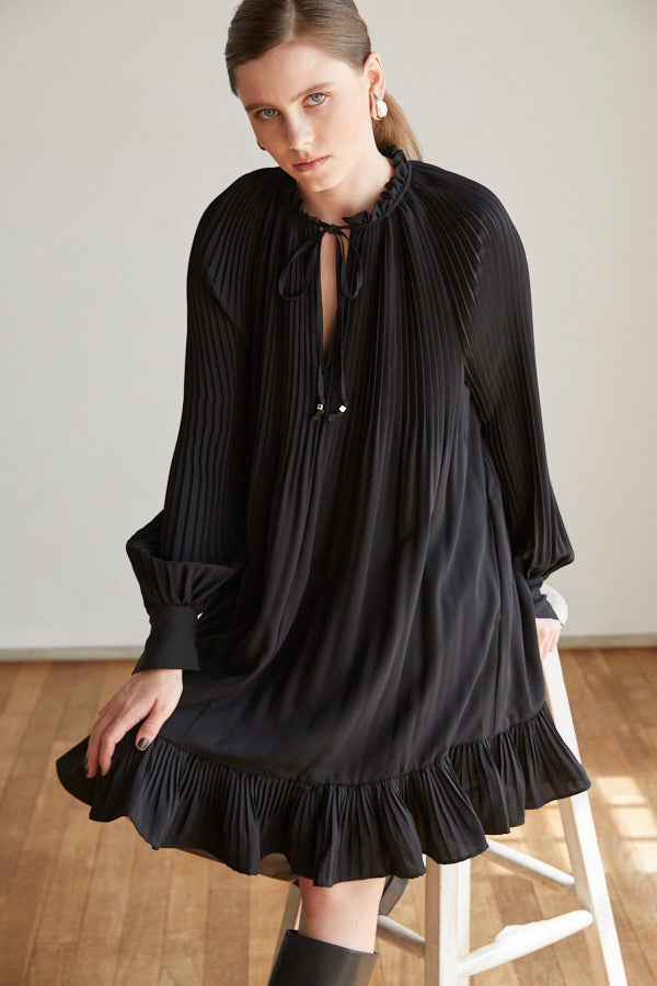 Marion Pleated Dress <br> -BLK-