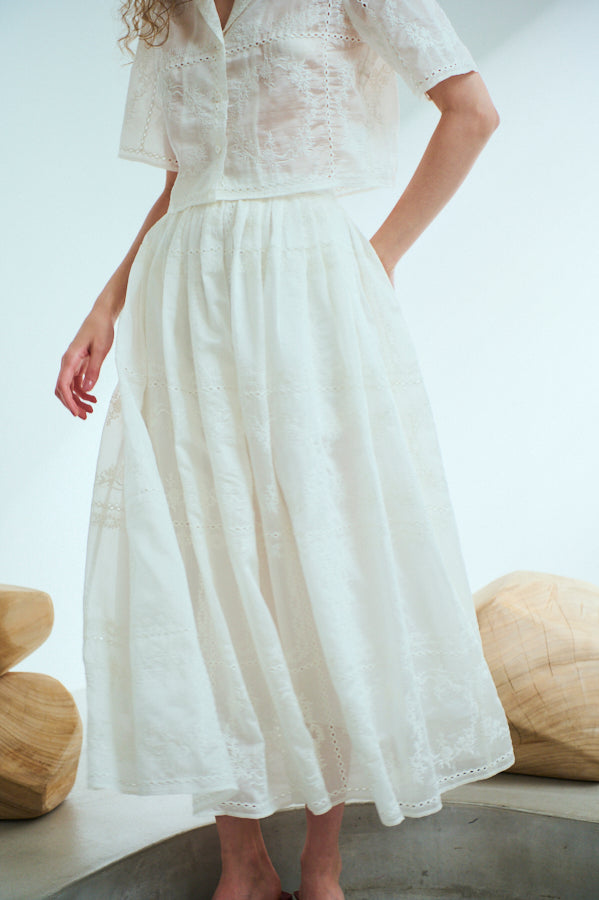 Audrey Lace Skirt <br>-WHT-