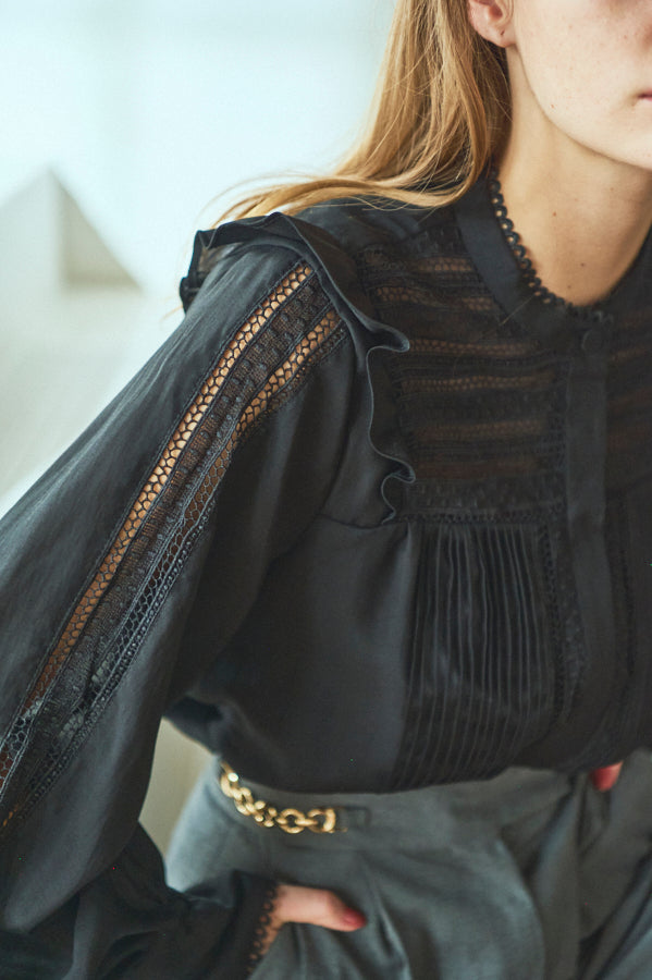 Alila Blouse <br>-BLK-