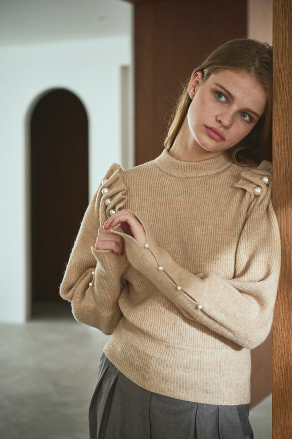 Pearl Crew neck Slash-sleeve sweater <br>  -L.BEG-