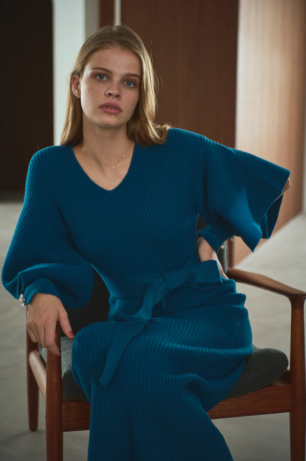 Margot Open Sleeve Knit Dress  <br> -BLU-