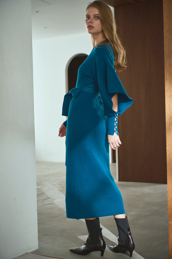 Margot Open Sleeve Knit Dress  <br> -BLU-