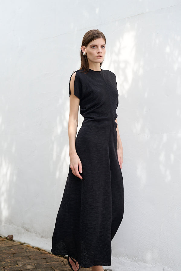 Dion Pleated Dress <br>-BLK-