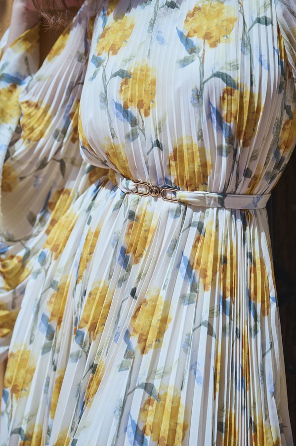 Ester Pleated Dress <br>-Yellow.pt-