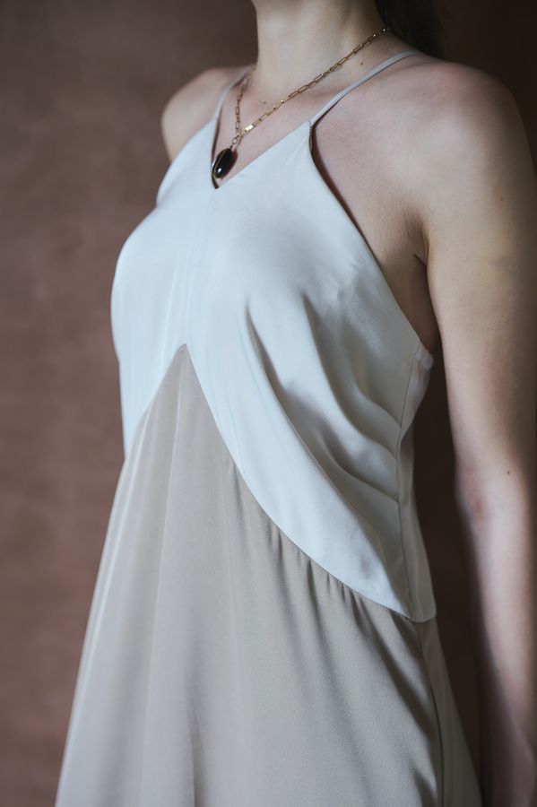 Clara Two-Tone Dress <br>-Beige-
