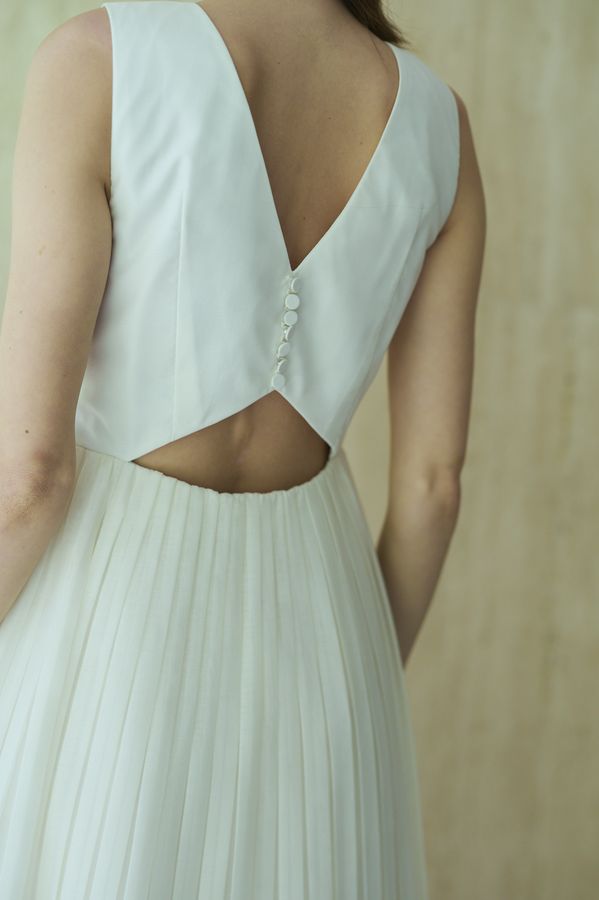 Jazmin Pleaded Dress   <br> -White-