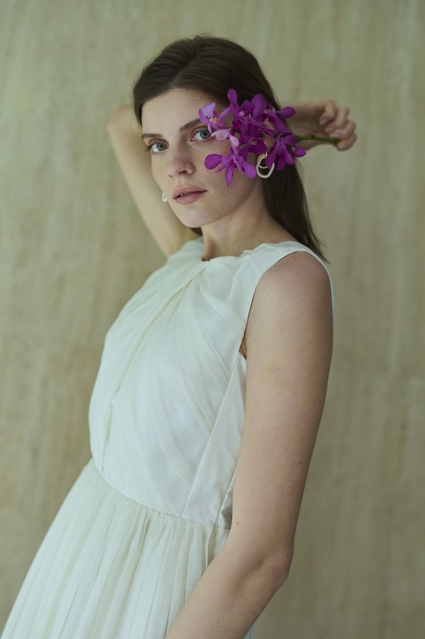 Jazmin Pleaded Dress   <br> -White-