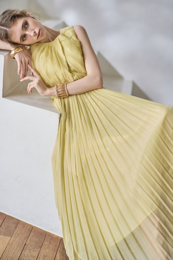 Jazmin Pleaded Dress   <br> -Yellow-