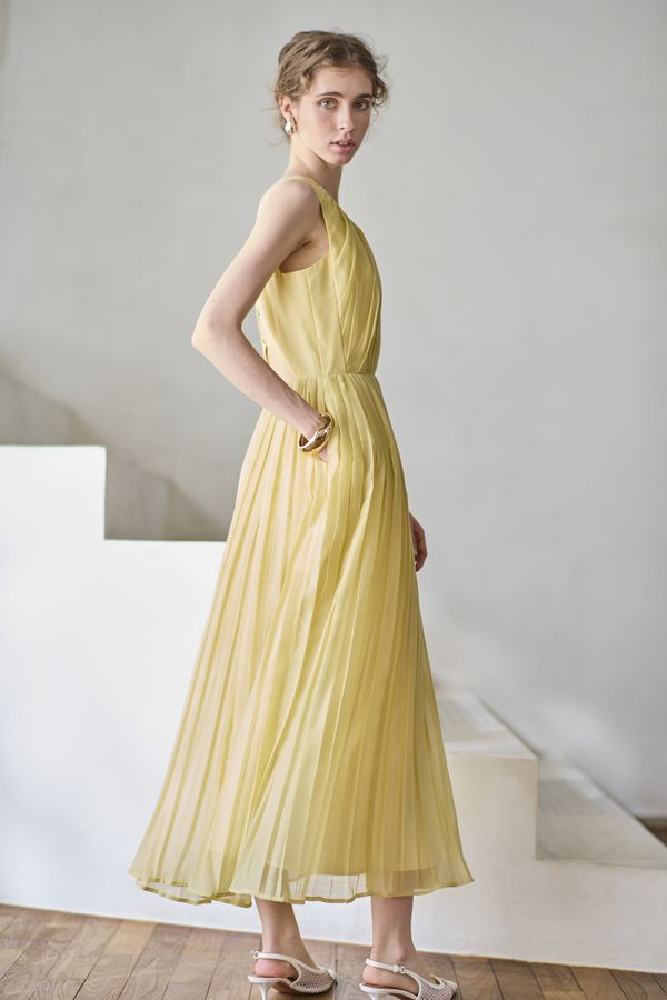 Jazmin Pleaded Dress   <br> -Yellow-