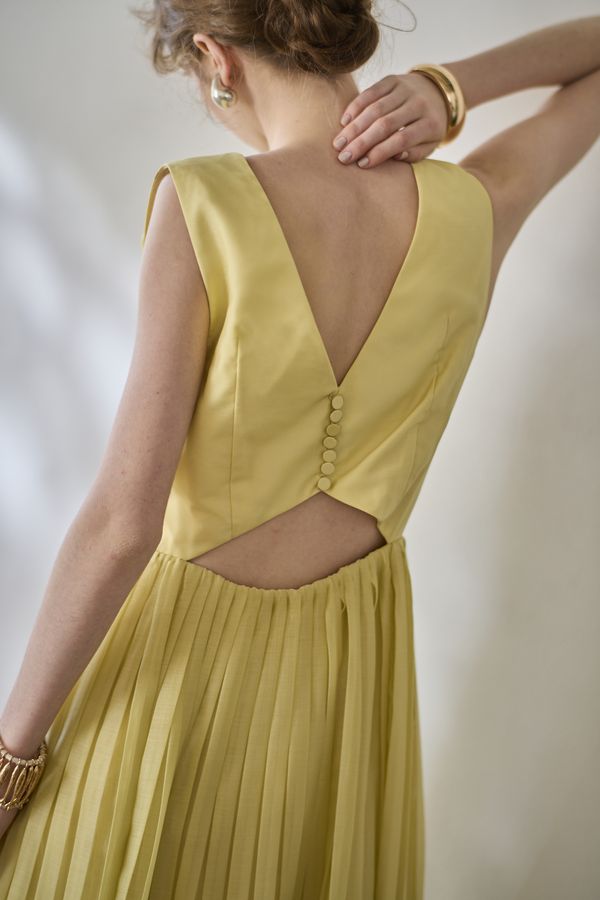 Jazmin Pleaded Dress   <br> -Yellow-
