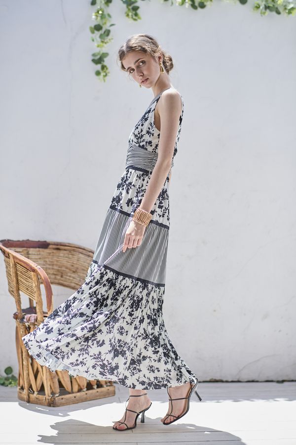Rosetta Floral Dress <br> -Black-