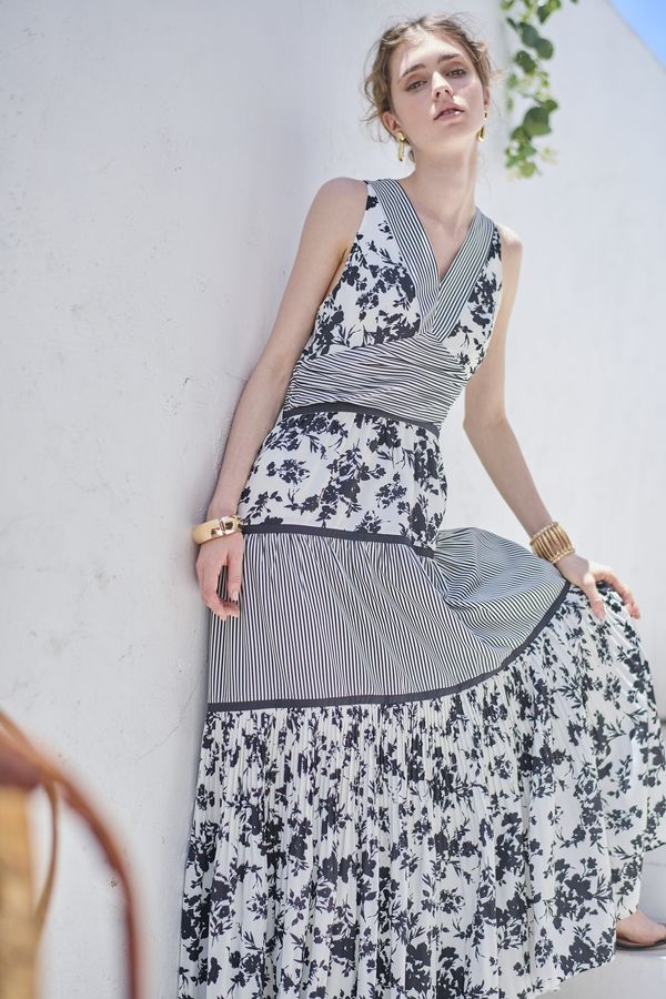 Rosetta Floral Dress <br> -Black-