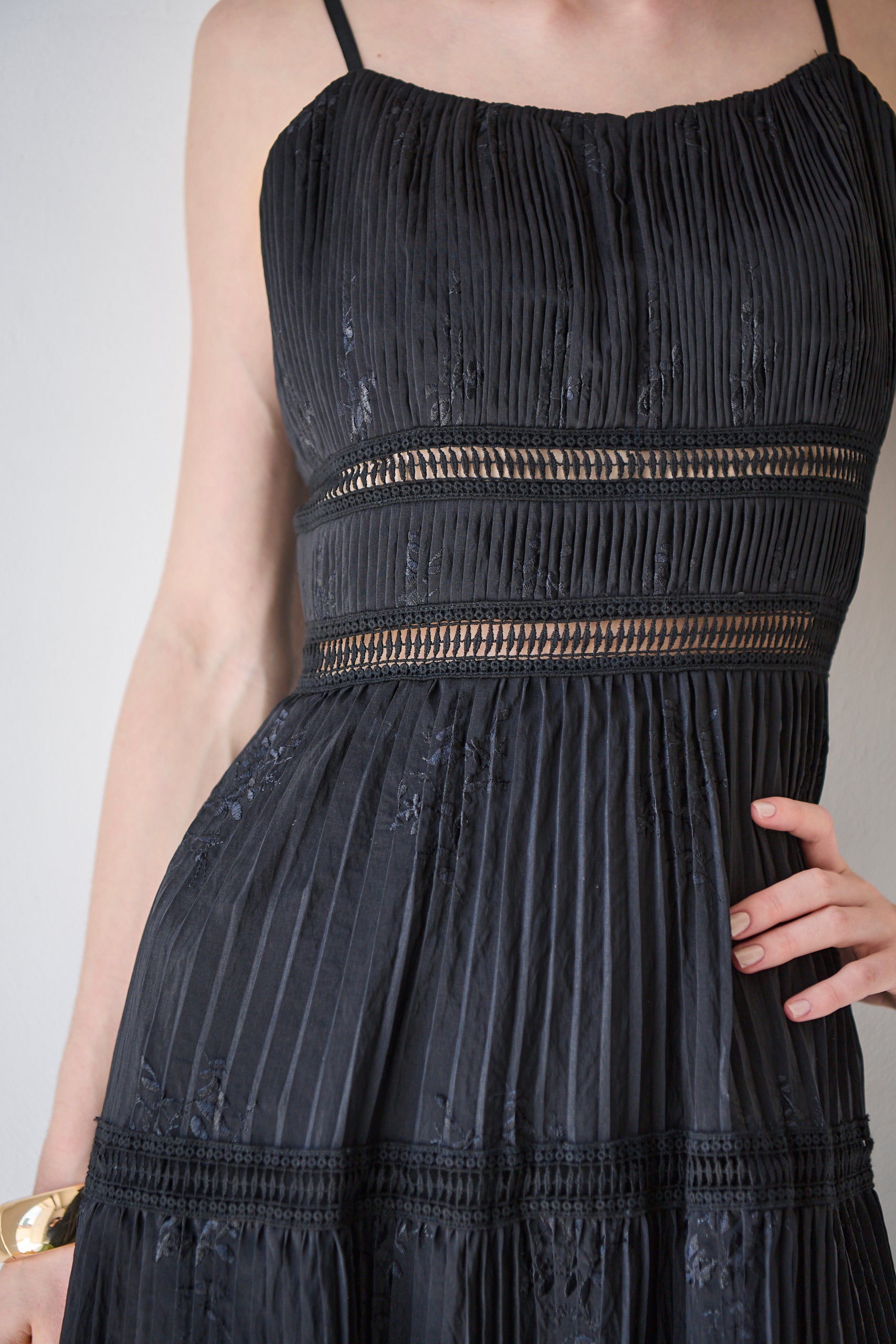 Dolce Vita Pleated Dress<br> -Black-