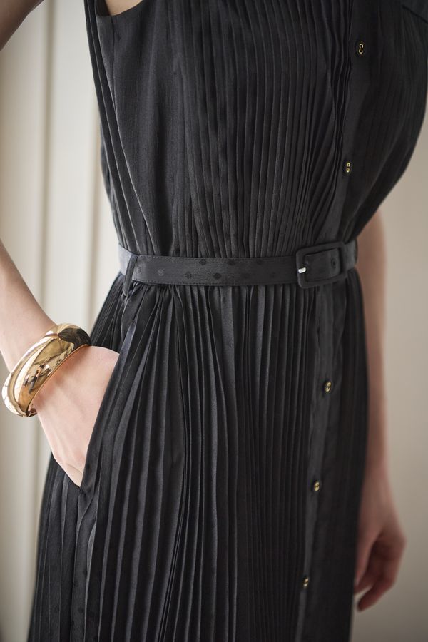 Miranda Pleated Dress<br> -Black-