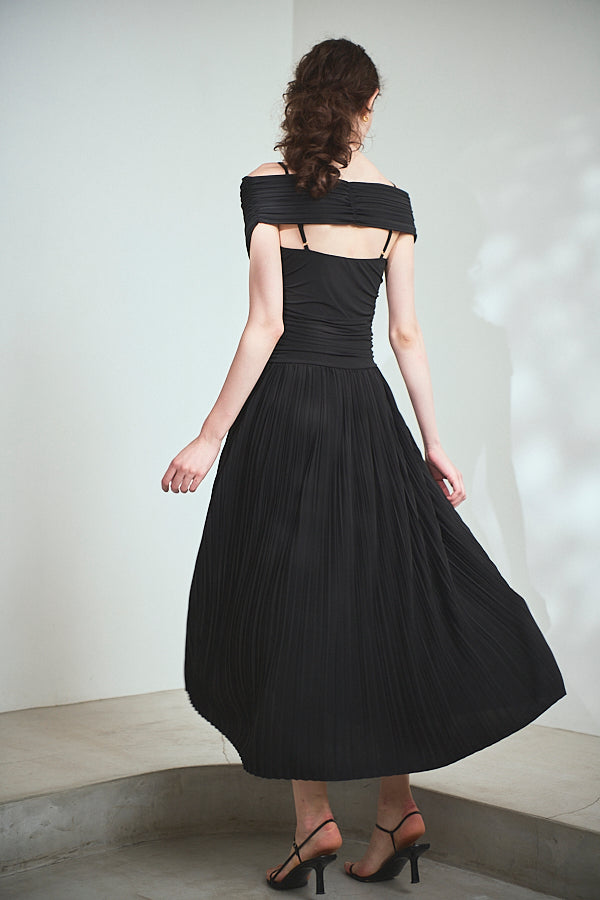Arabella Pleaded Dress<br> -Black-