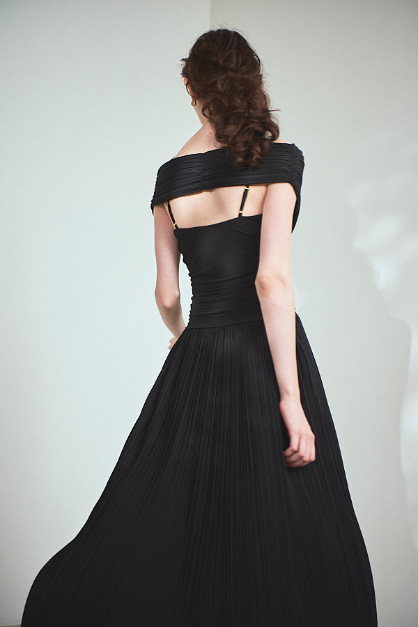 Arabella Pleaded Dress<br> -Black-