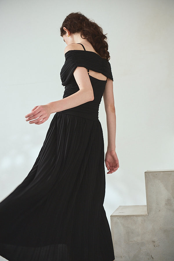 Arabella Pleaded Dress<br> -Black-