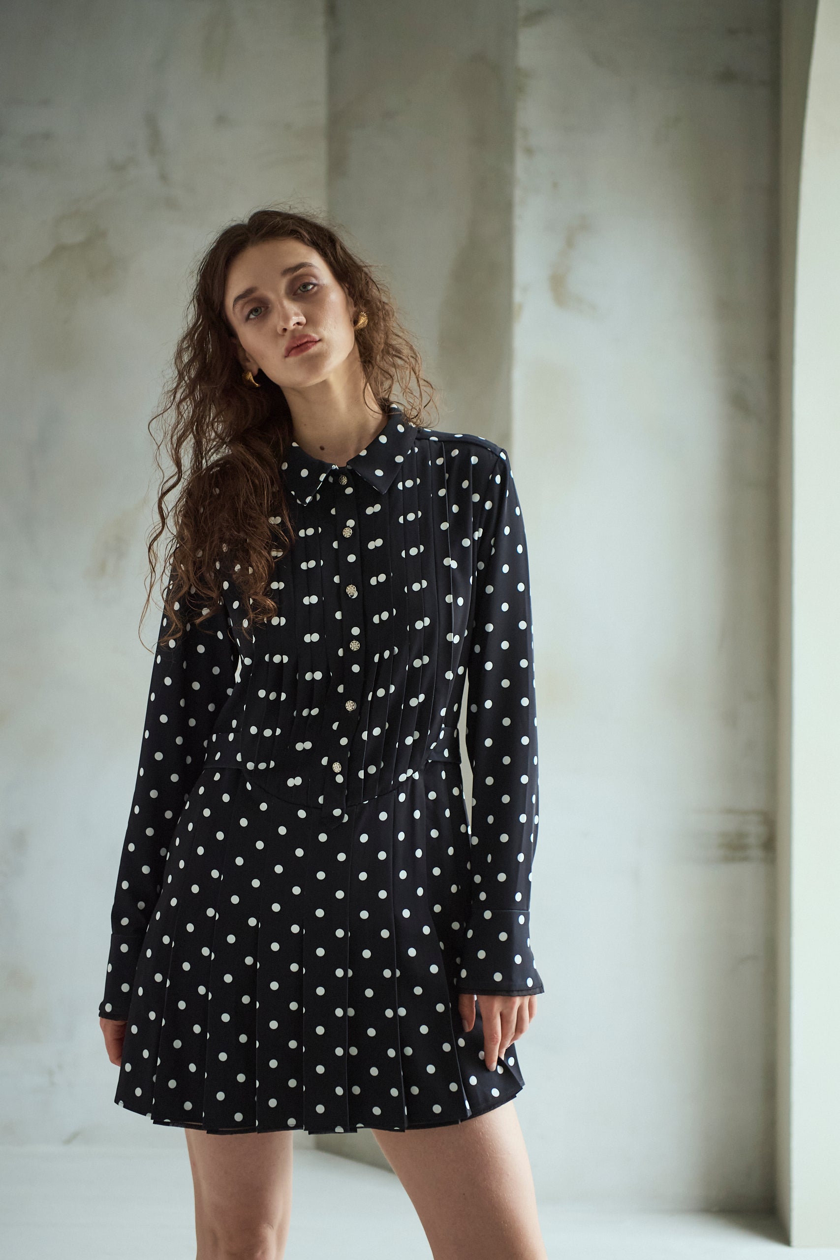 Diora Pleated Dress <br>-Dot.black-