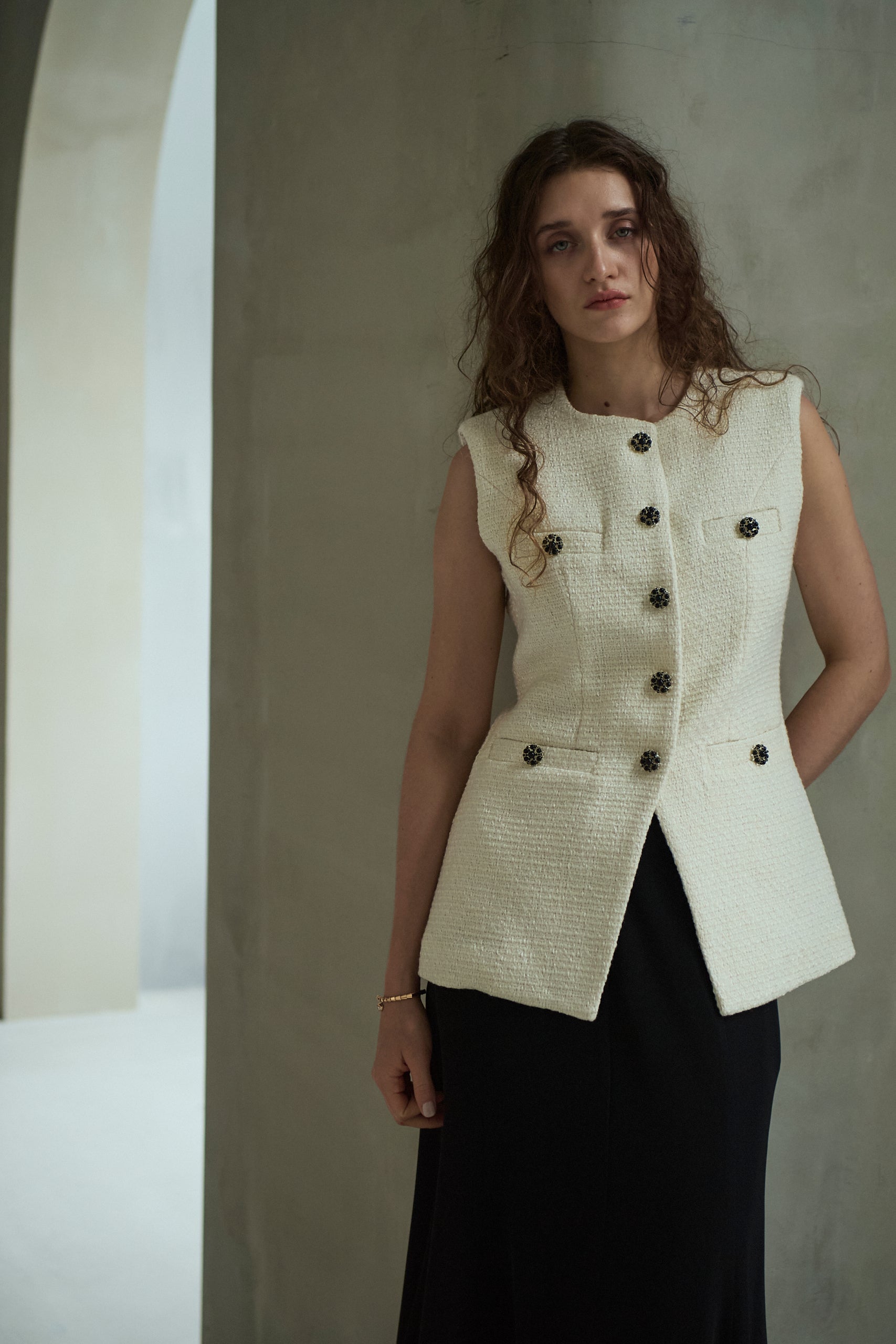 Mabel Vest2 <br>-Off white-