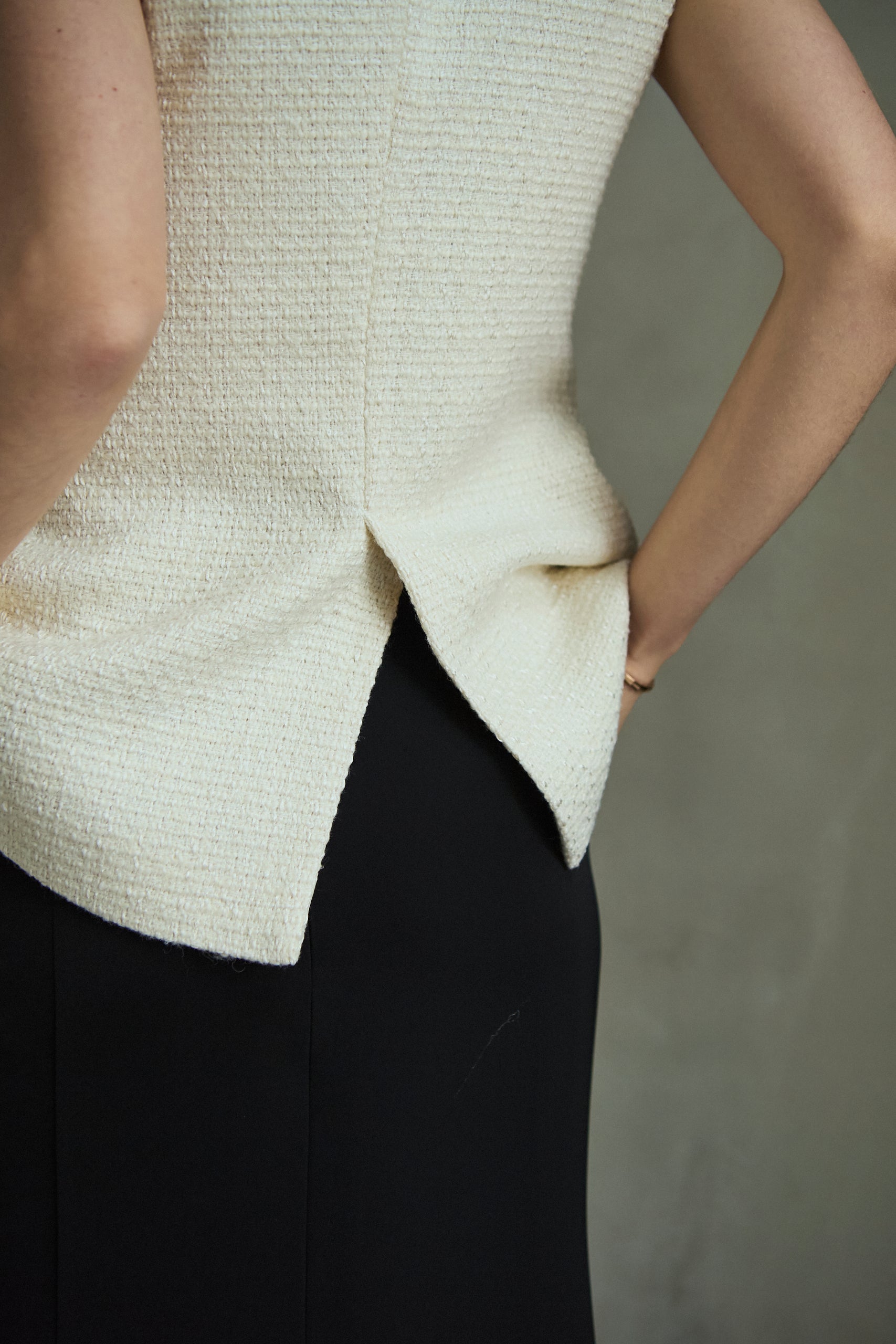 Mabel Vest2 <br>-Off white-