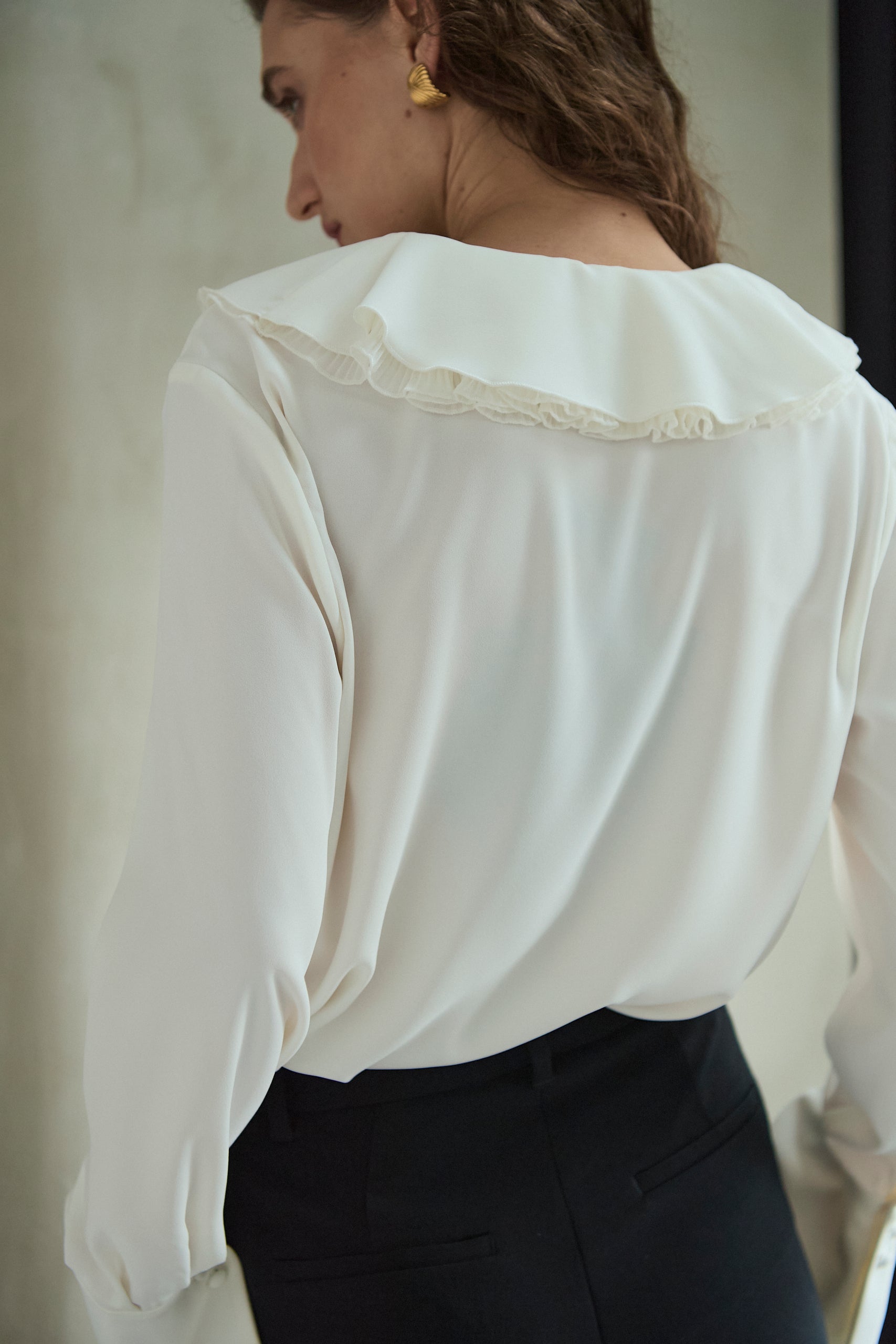 Becca Ruffled Blouse<br>-Off White-
