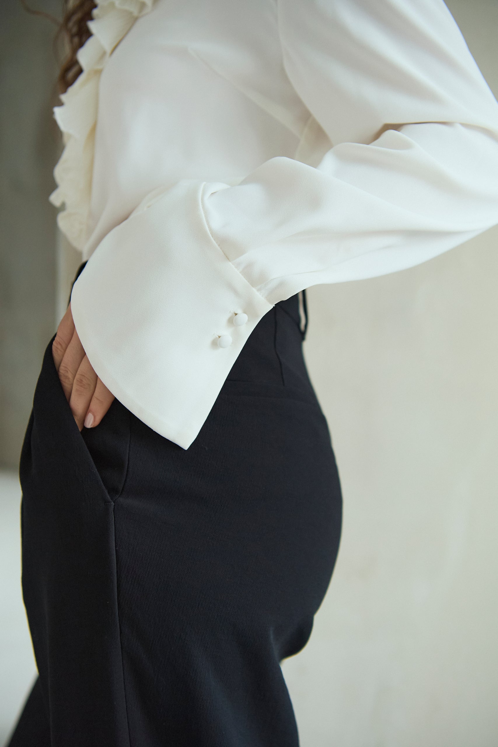 Becca Ruffled Blouse<br>-Off White-