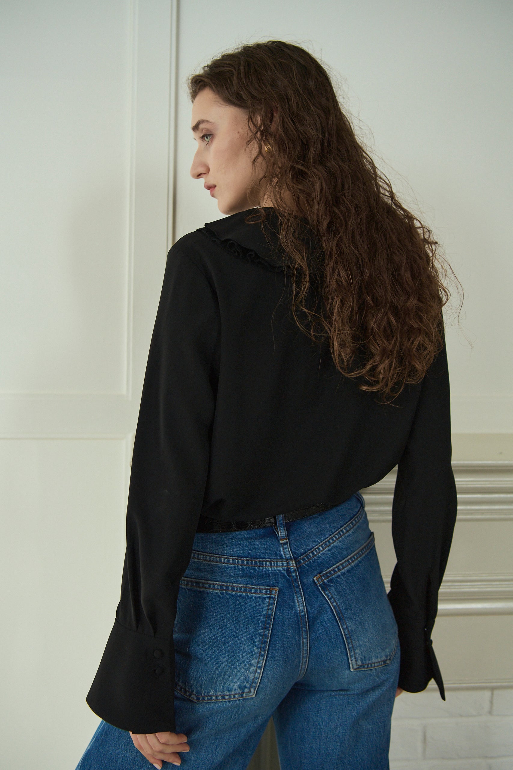 Becca Ruffled Blouse<br>-Black-