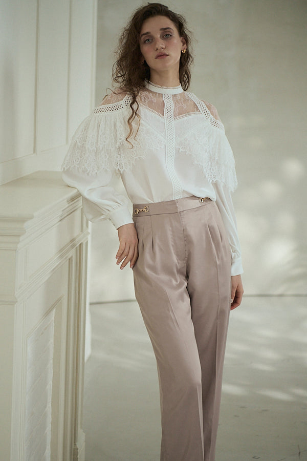 Oliviela Lace Blouse <br>-Off white-
