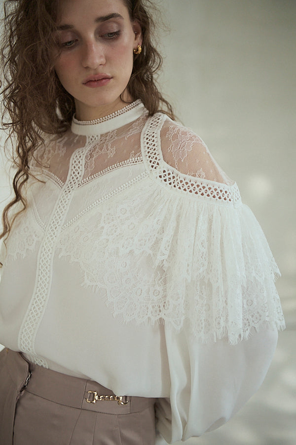 Oliviela Lace Blouse <br>-Off white-