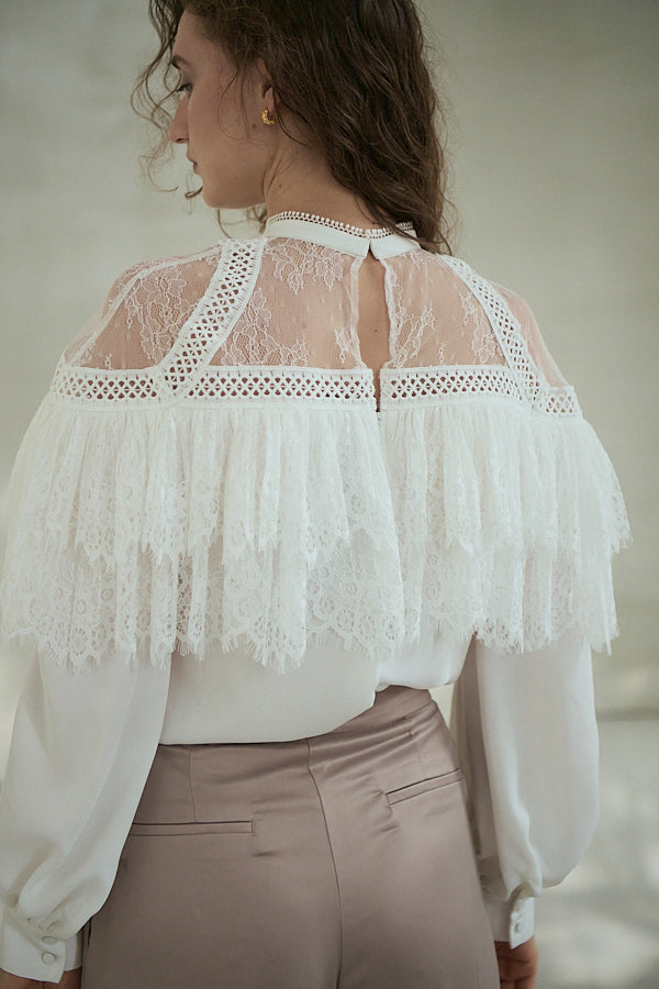 Oliviela Lace Blouse <br>-Off white-