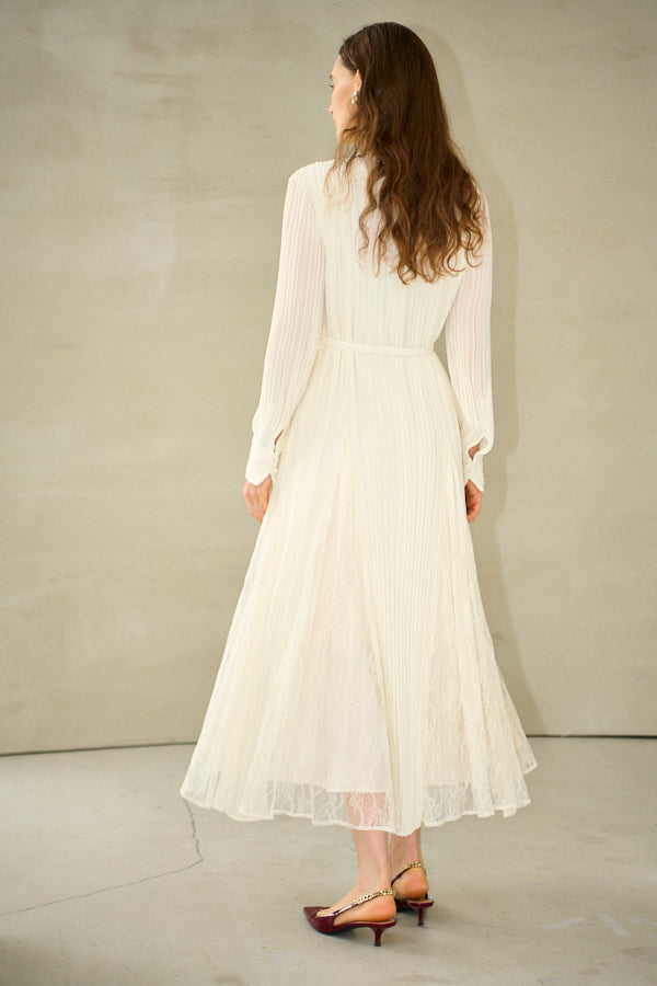 Pre-order<br>Alyssa Pleaded Long Dress <br>-Off white-