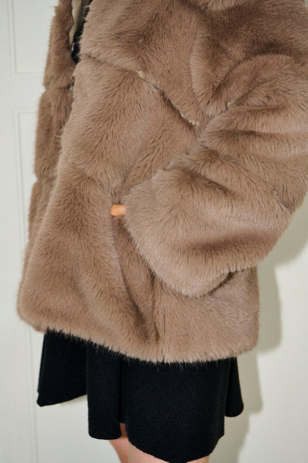 Coco Faux Fur Coat <br>-Mocha-