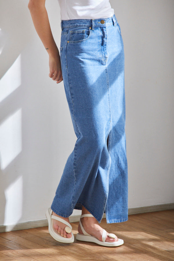 Kate Denim Long Skirt <br> -BLU-