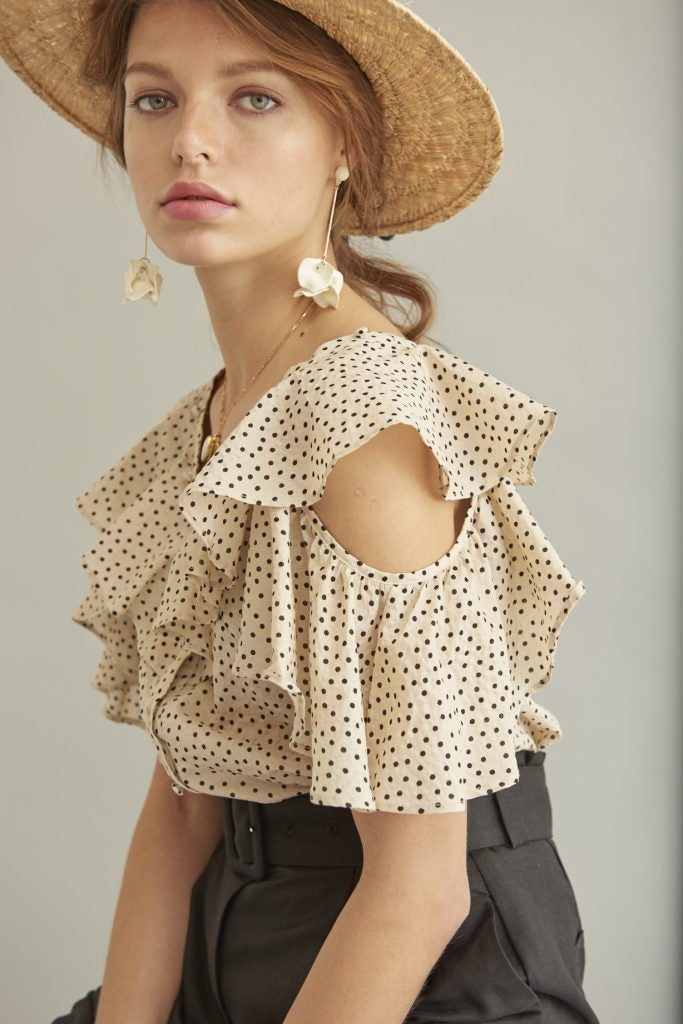 Cold Shoulder Dot Blouse <br> -L.BEG dot-