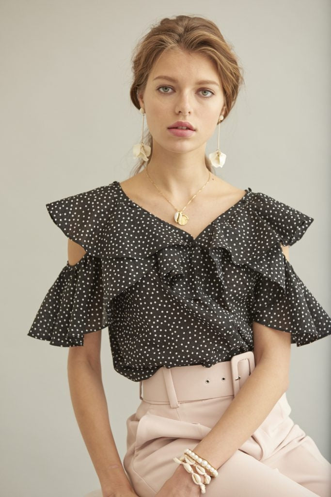 Cold Shoulder Dot Blouse <br> -BLK dot-