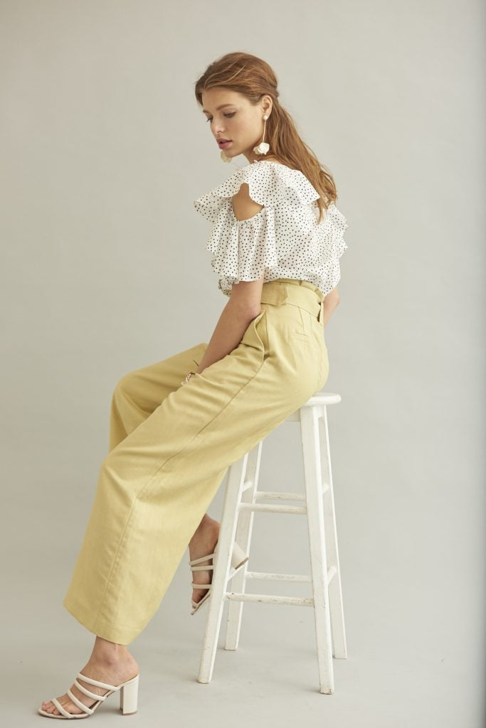 Cold Shoulder Dot Blouse <br> -WHT dot-