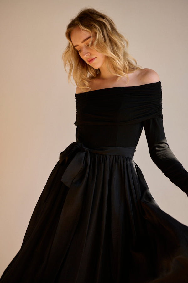 Della Belted Long Dress <br> -BLK-