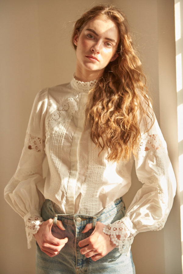 Bibi Lace-trimmed Blouse <br> -WHT-