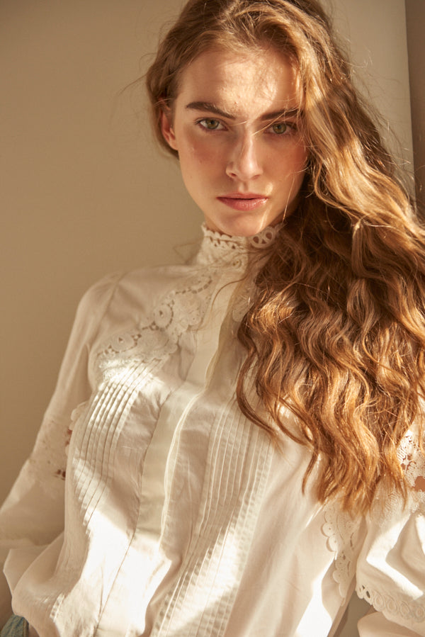 Bibi Lace-trimmed Blouse <br> -WHT-