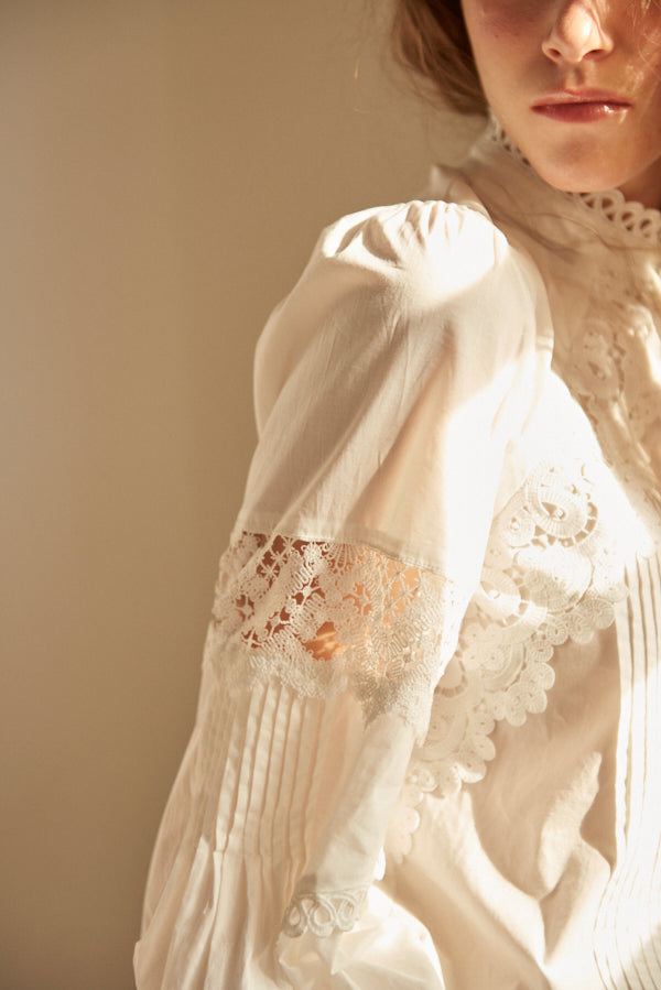 Bibi Lace-trimmed Blouse <br> -WHT-