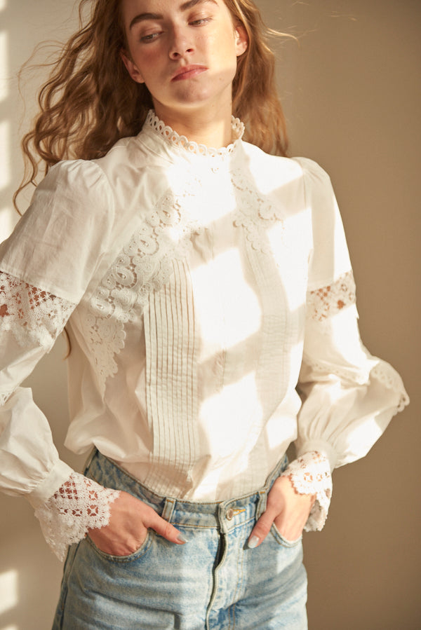 Bibi Lace-trimmed Blouse <br> -WHT-