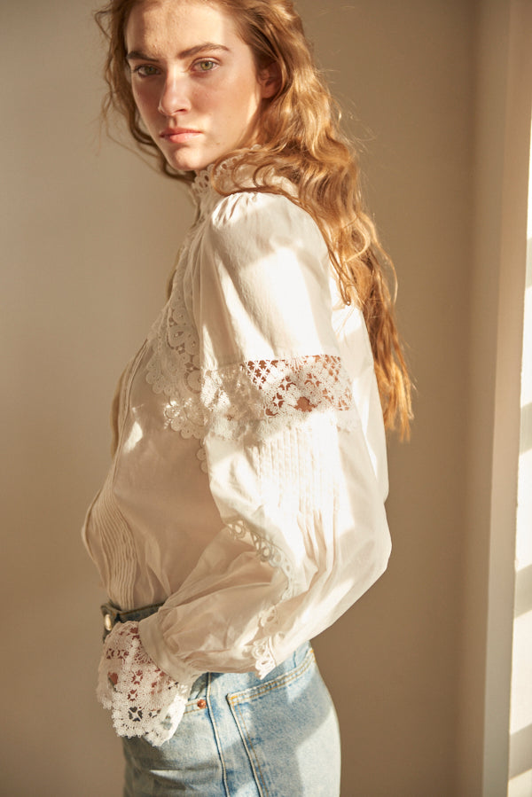 Bibi Lace-trimmed Blouse <br> -WHT-