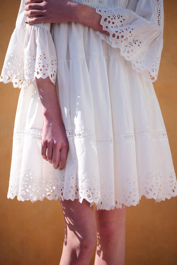 Ellee Lace Dress<br>  -WHT-