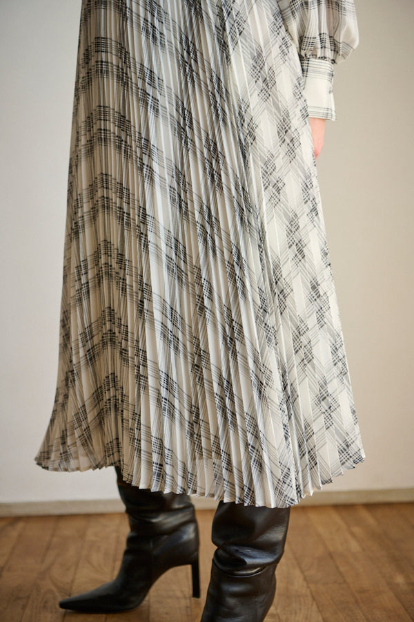 Aurelia Pleated Dress <br>  -WHT check-